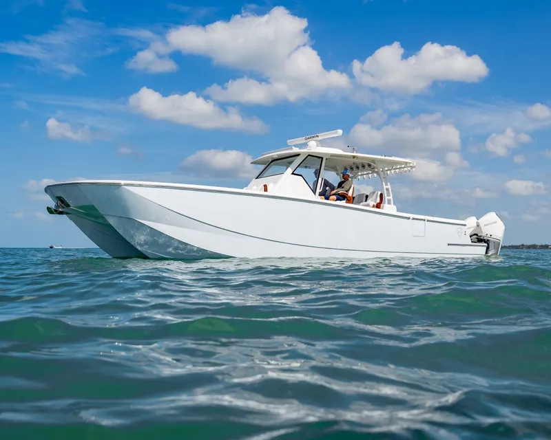 Slide: The Image of 2022 40 Barker Boatworks HPC  - 6095741