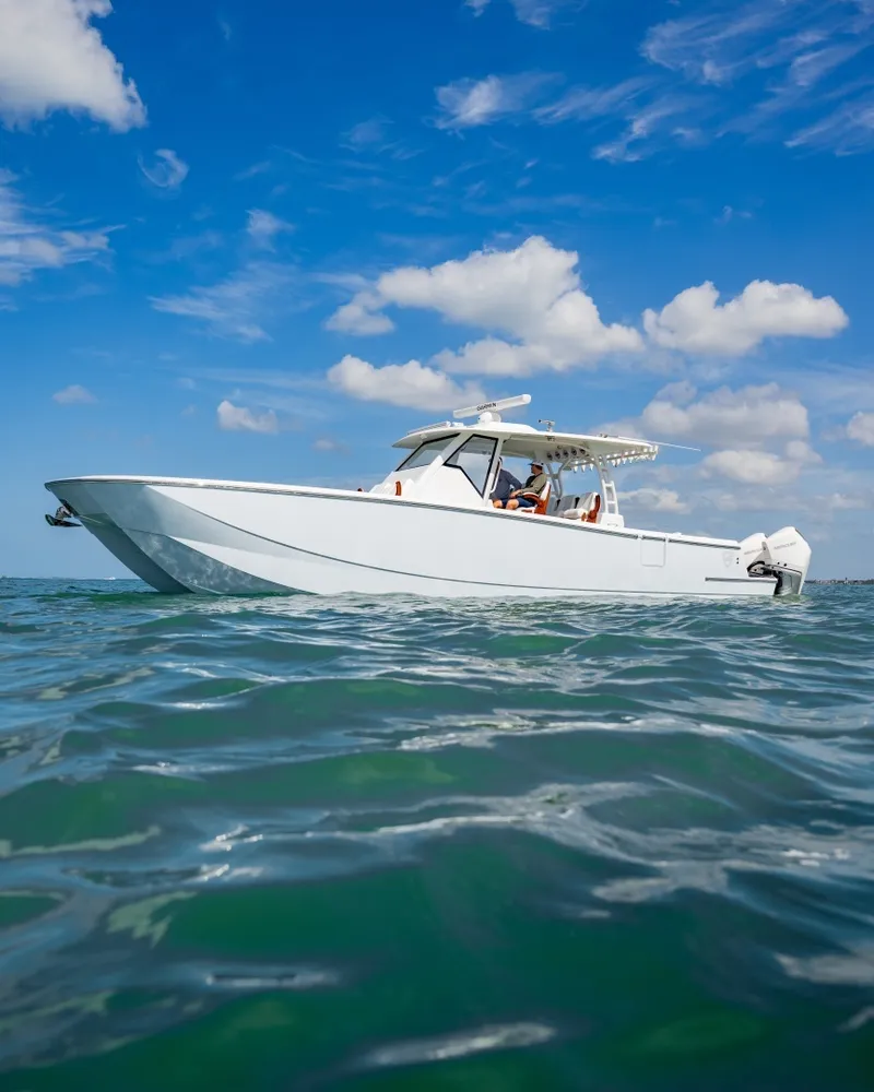 Slide: The Image of 2022 40 Barker Boatworks HPC  - 6095742
