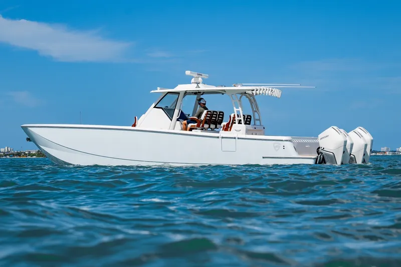 Slide: The Image of 2022 40 Barker Boatworks HPC  - 6095746