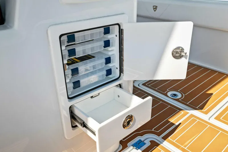 Slide: The Image of 2022 40 Barker Boatworks HPC  - 5923530