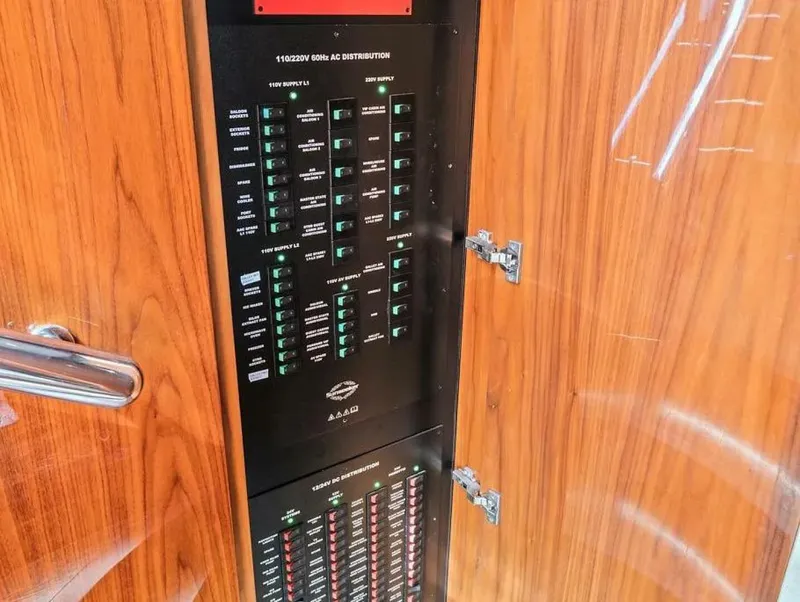 Slide: The Image of Sunseeker 68 Sport Yacht 2017 - 5922940