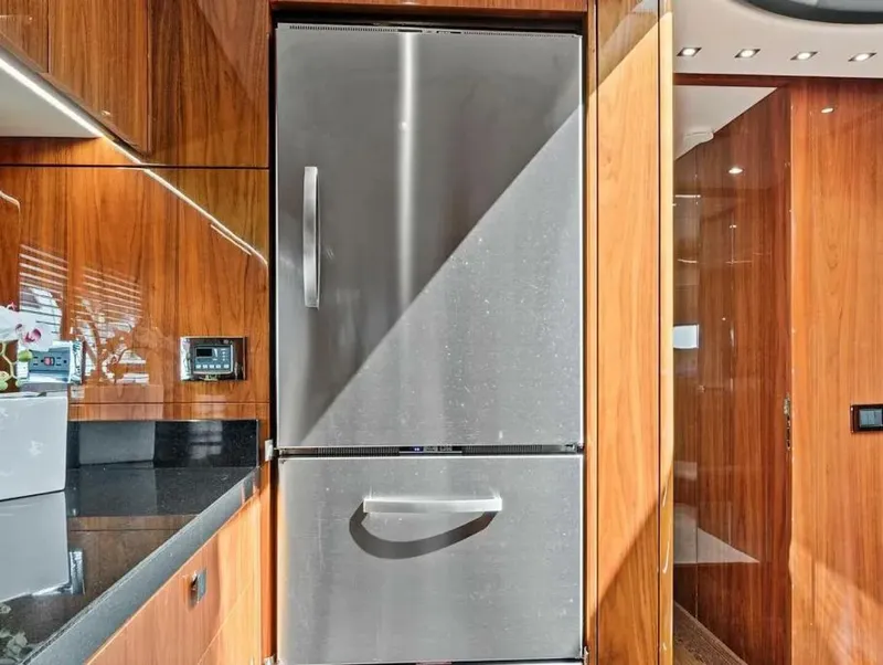 Slide: The Image of Sunseeker 68 Sport Yacht 2017 - 5922945