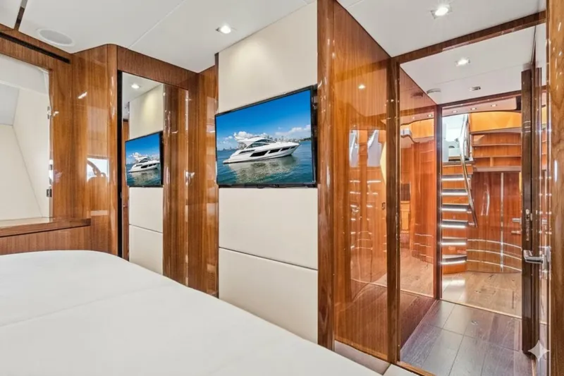 Slide: The Image of Sunseeker 68 Sport Yacht 2017 - 5922935