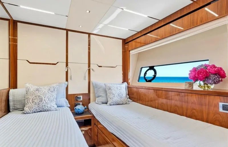 Slide: The Image of Sunseeker 68 Sport Yacht 2017 - 5922932