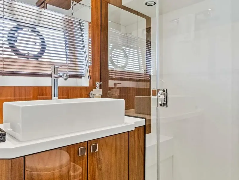 Slide: The Image of Sunseeker 68 Sport Yacht 2017 - 5922948