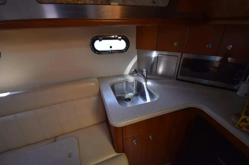 Slide: The Image of Tiara 36 2006 - 5923364