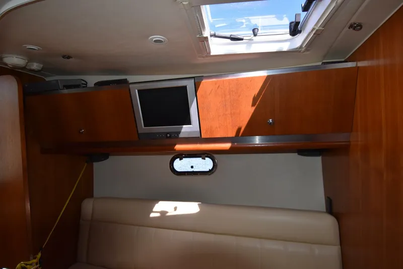 Slide: The Image of Tiara 36 2006 - 5923370