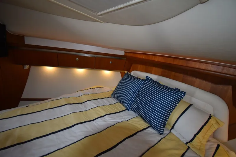 Slide: The Image of Tiara 36 2006 - 5923372