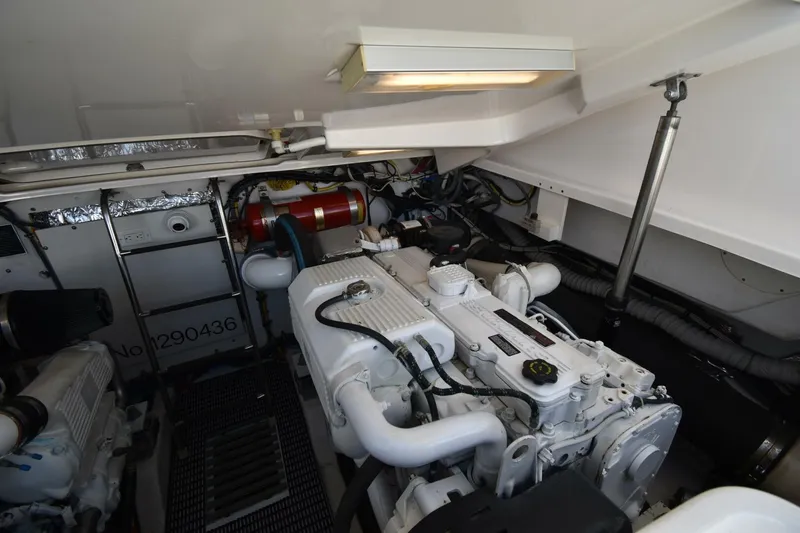 Slide: The Image of Tiara 36 2006 - 5923375