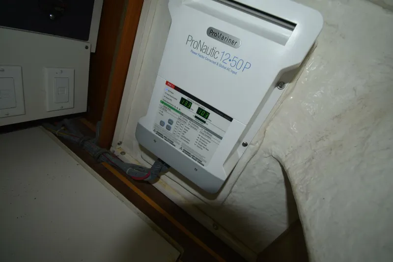 Slide: The Image of Tiara 36 2006 - 5923429