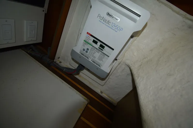 Slide: The Image of Tiara 36 2006 - 5923433