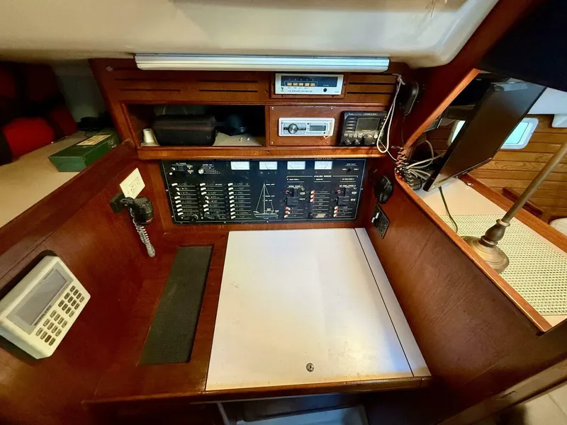 Slide: The Image of Hunter Passage 42 1991 - 5925673