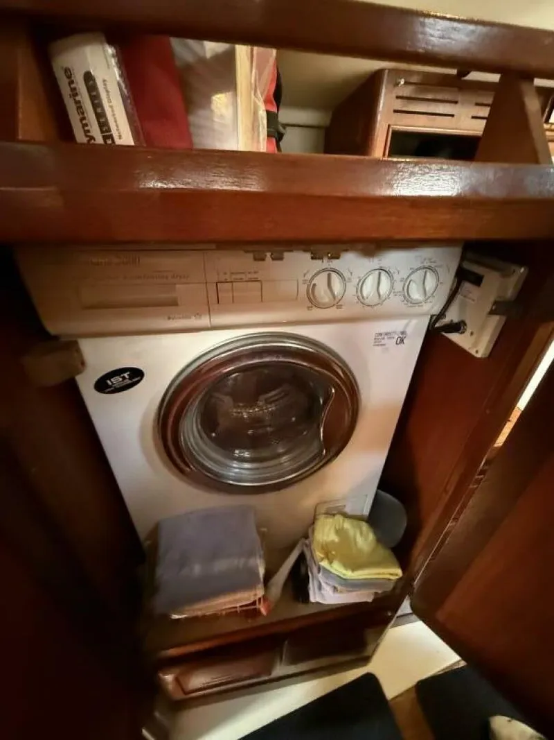 Slide: The Image of Hunter Passage 42 1991 - 5925684