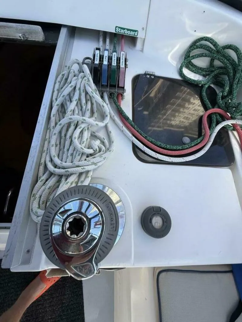 Slide: The Image of Hunter Passage 42 1991 - 5925680