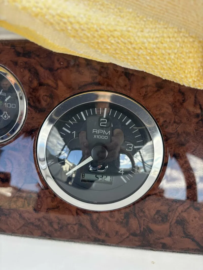 Slide: The Image of Sea Ray 420 Aft Cabin 2000 - 5965110