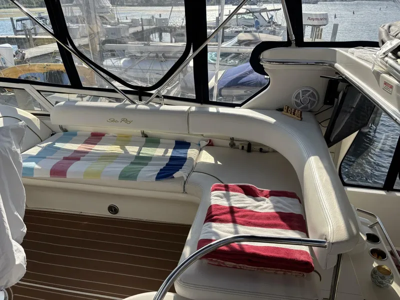 Slide: The Image of Sea Ray 420 Aft Cabin 2000 - 5964980