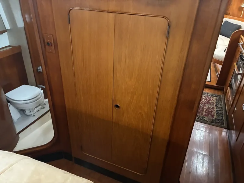 Slide: The Image of 1996 Hylas 46 - Master Cabin - 6025534