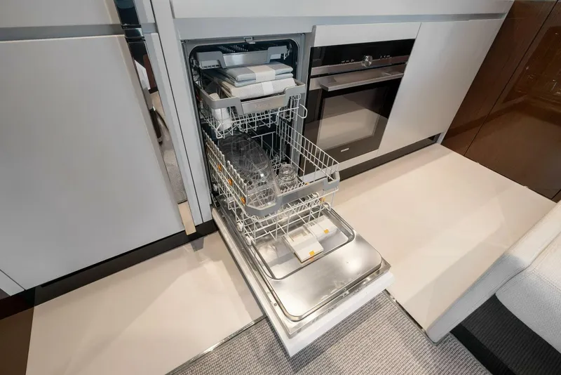 Slide: The Image of Riva 68 Diable 2023 - 5955711