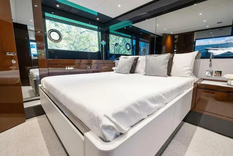 Slide: The Image of Riva 68 Diable 2023 - 5955720