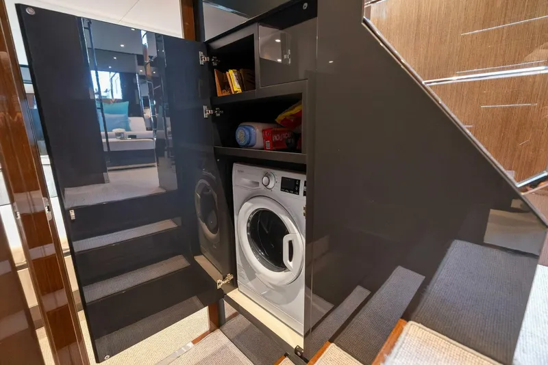 Slide: The Image of Riva 68 Diable 2023 - 5955727