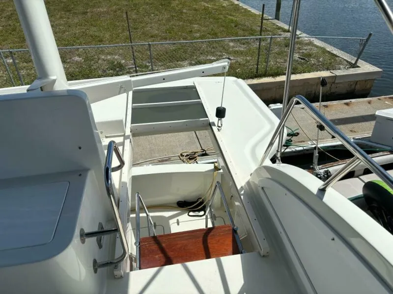 Slide: The Image of Sabreline 36 Sedan 2004 - 5925334