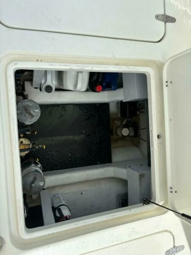 Slide: The Image of Sabreline 36 Sedan 2004 - 5925341