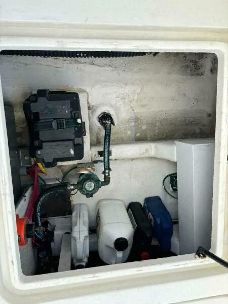 Slide: The Image of Sabreline 36 Sedan 2004 - 5925343