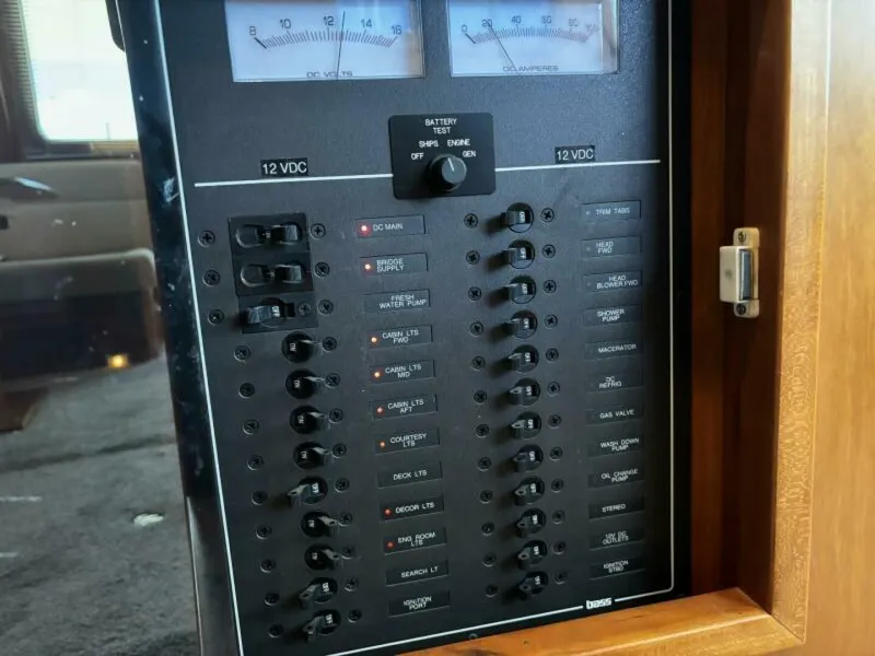 Slide: The Image of Sabreline 36 Sedan 2004 - 5925374