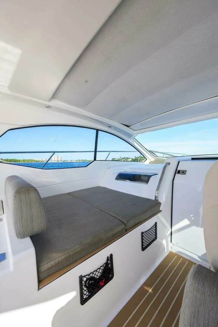 Slide: The Image of Azimut Atlantis 45 2020 - 7679101
