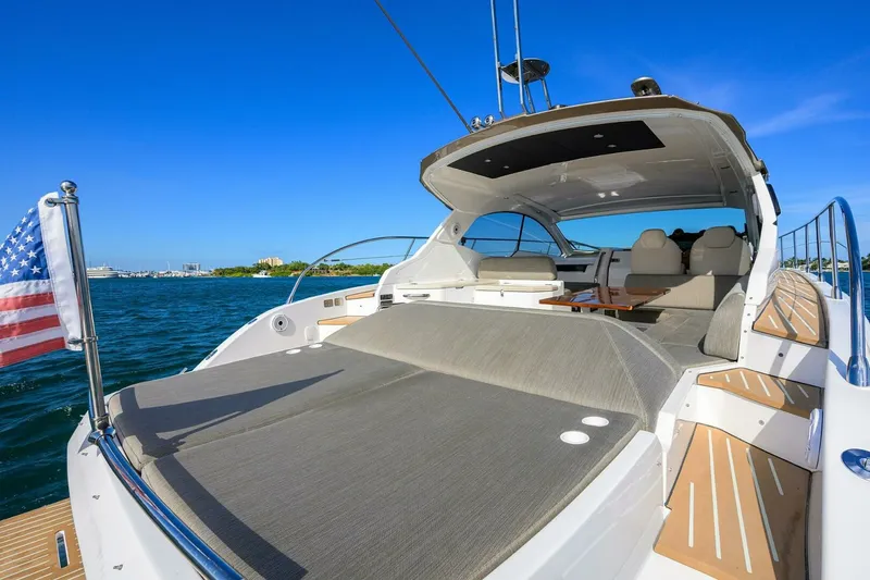 Slide: The Image of Azimut Atlantis 45 2020 - 7679107