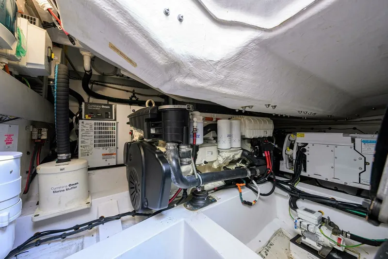 Slide: The Image of Azimut Atlantis 45 2020 - 7679117