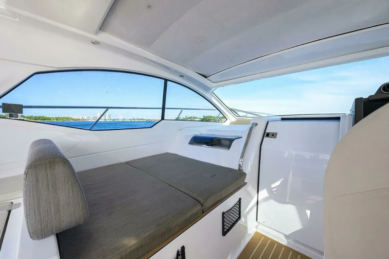Slide: The Image of Azimut Atlantis 45 2020 - 7679102