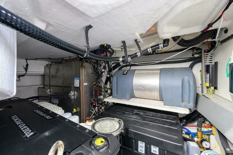 Slide: The Image of Azimut Atlantis 45 2020 - 7679120