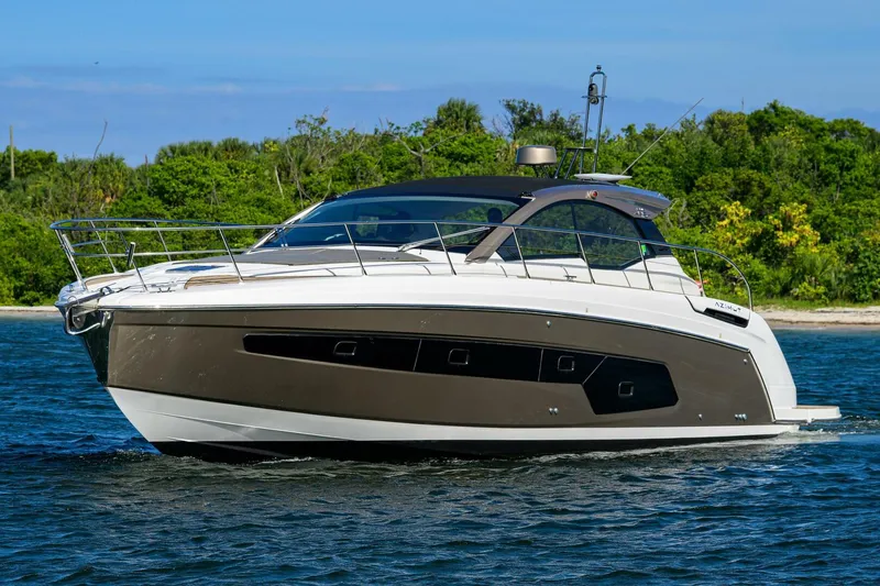 Slide: The Image of Azimut Atlantis 45 2020 - 5925394