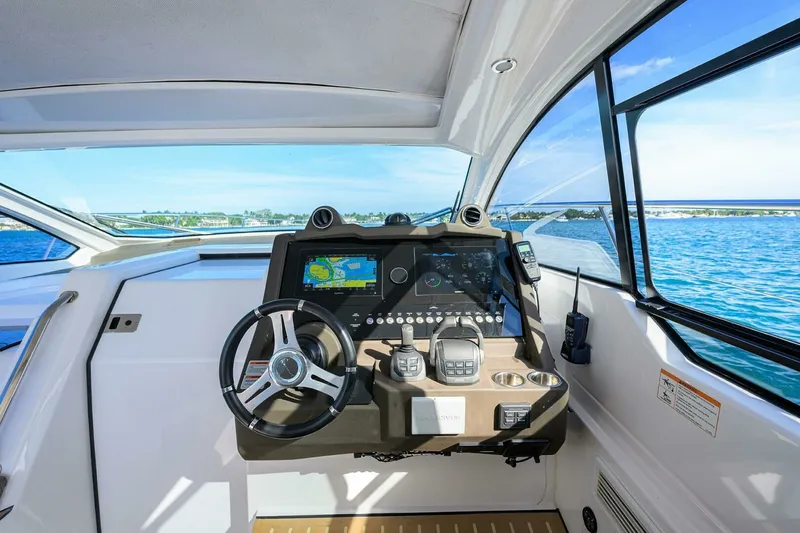 Slide: The Image of Azimut Atlantis 45 2020 - 7679096