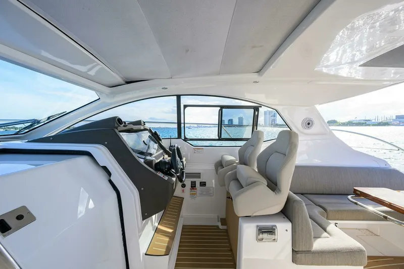 Slide: The Image of Azimut Atlantis 45 2020 - 7679073