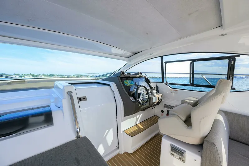 Slide: The Image of Azimut Atlantis 45 2020 - 7679099