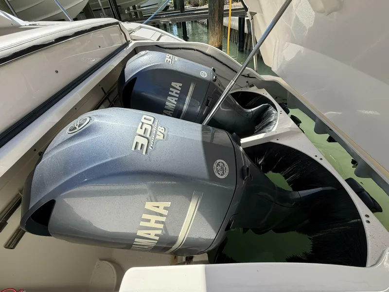 Slide: The Image of 2014 Pursuit F350 - Engines - 5925583