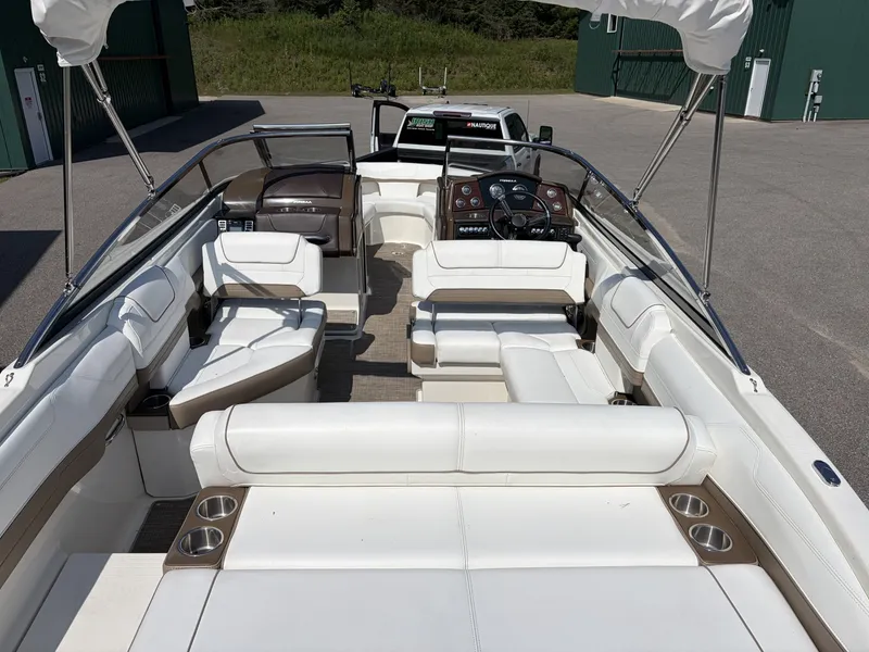 Slide: The Image of Formula 240 Bow Rider 2014 - 7227952