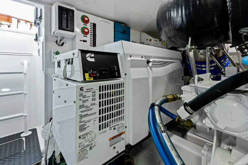 Slide: The Image of 2023 Viking 54 Convertible OLDA FLORIDIAN - 5950919