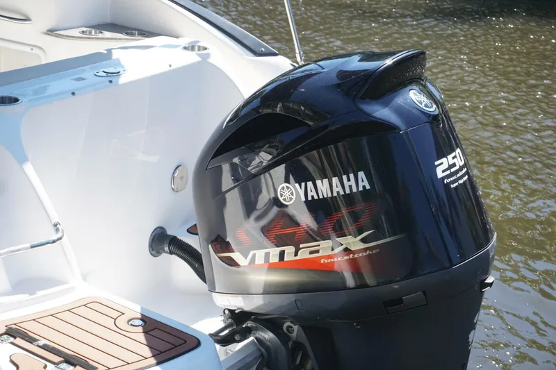 Slide: The Image of Hurricane SunDeck 2400 OB 2018 - 5925847