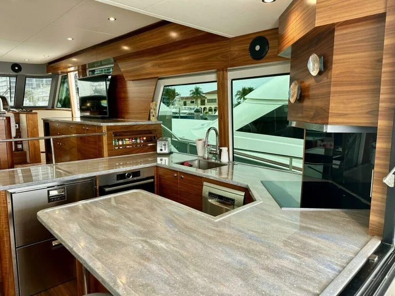 Slide: The Image of Outer Reef 62 SOUTH  PAWS - Galley 2023 Outer Reef Trident 620 EVO
SOUTH PAWS - 7651702