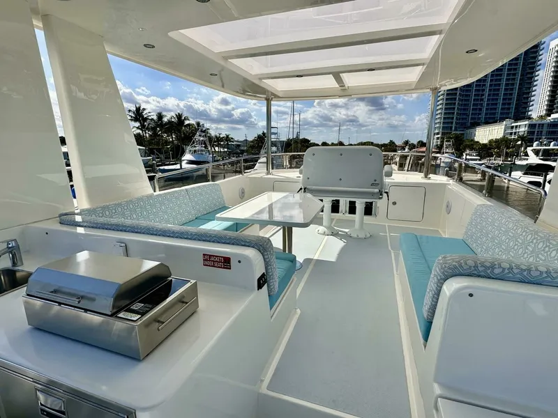 Slide: The Image of Outer Reef 62 SOUTH  PAWS - Flybridge 2023 Outer Reef Trident 620 EVO
SOUTH PAWS - 7651680