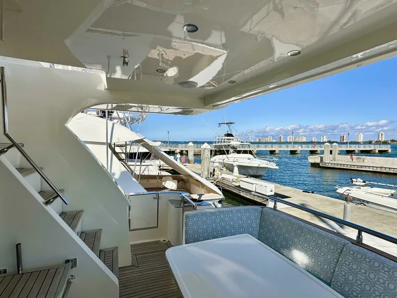 Slide: The Image of Outer Reef 62 SOUTH  PAWS  - Main Deck Aft 2023 Outer Reef Trident 620 EVO
SOUTH PAWS - 7651671