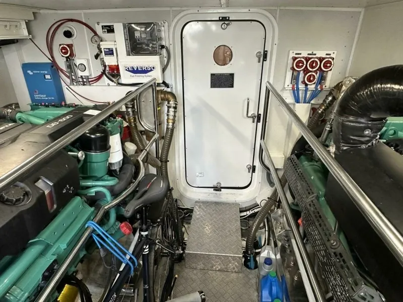 Slide: The Image of Outer Reef 62 SOUTH  PAWS - Engine Room 2023 Outer Reef Trident 620 EVO
SOUTH PAWS - 7651734