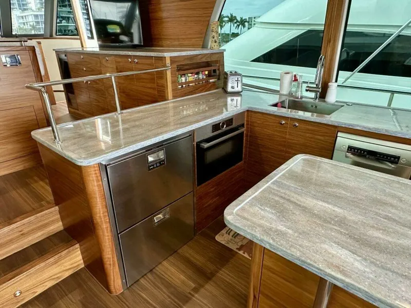 Slide: The Image of Outer Reef 62 SOUTH  PAWS - Galley 2023 Outer Reef Trident 620 EVO
SOUTH PAWS - 7651704