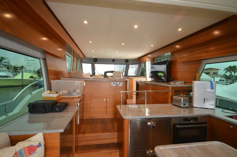 Slide: The Image of Outer Reef 62 SOUTH  PAWS - Salon Galley Helm 2023 Outer Reef Trident 620 EVO
SOUTH PAWS - 7651695