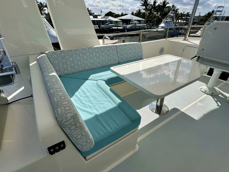 Slide: The Image of Outer Reef 62 SOUTH  PAWS - Flybridge 2023 Outer Reef Trident 620 EVO
SOUTH PAWS - 7651681