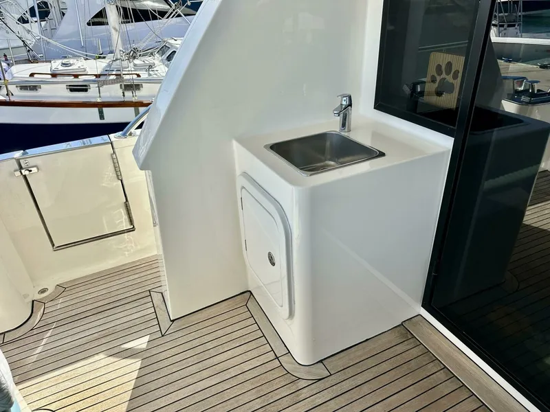 Slide: The Image of Outer Reef 62 SOUTH  PAWS  - Main Deck Aft 2023 Outer Reef Trident 620 EVO
SOUTH PAWS - 7651672