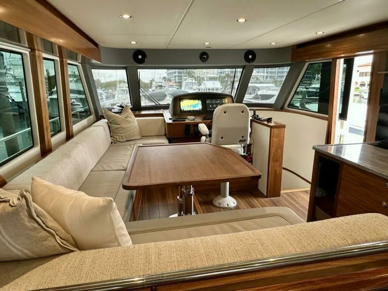 Slide: The Image of Outer Reef 62 SOUTH  PAWS - Helm 2023 Outer Reef Trident 620 EVO
SOUTH PAWS - 7651686